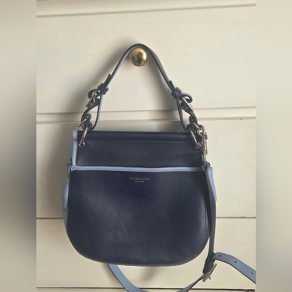 Coach
Coach Blue Leather Tassel Crossbody - Picture 4 of 10